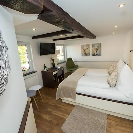 בית הארחה Zum Braunen Hirschen באד דריבורג