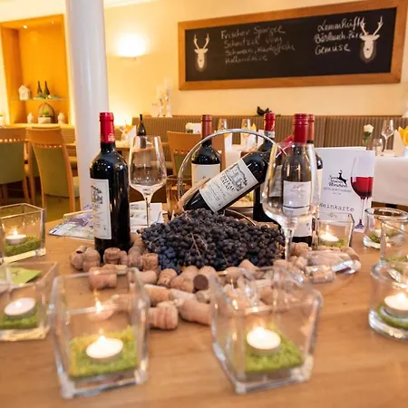 Zum Braunen Hirschen בית הארחה באד דריבורג