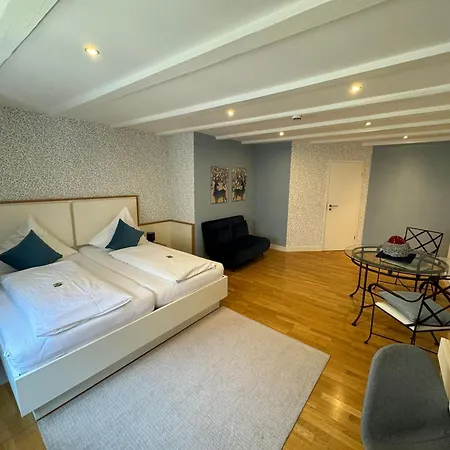 בית הארחה Zum Braunen Hirschen באד דריבורג